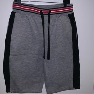 Men’s Akademiks medium sweat/gym shorts